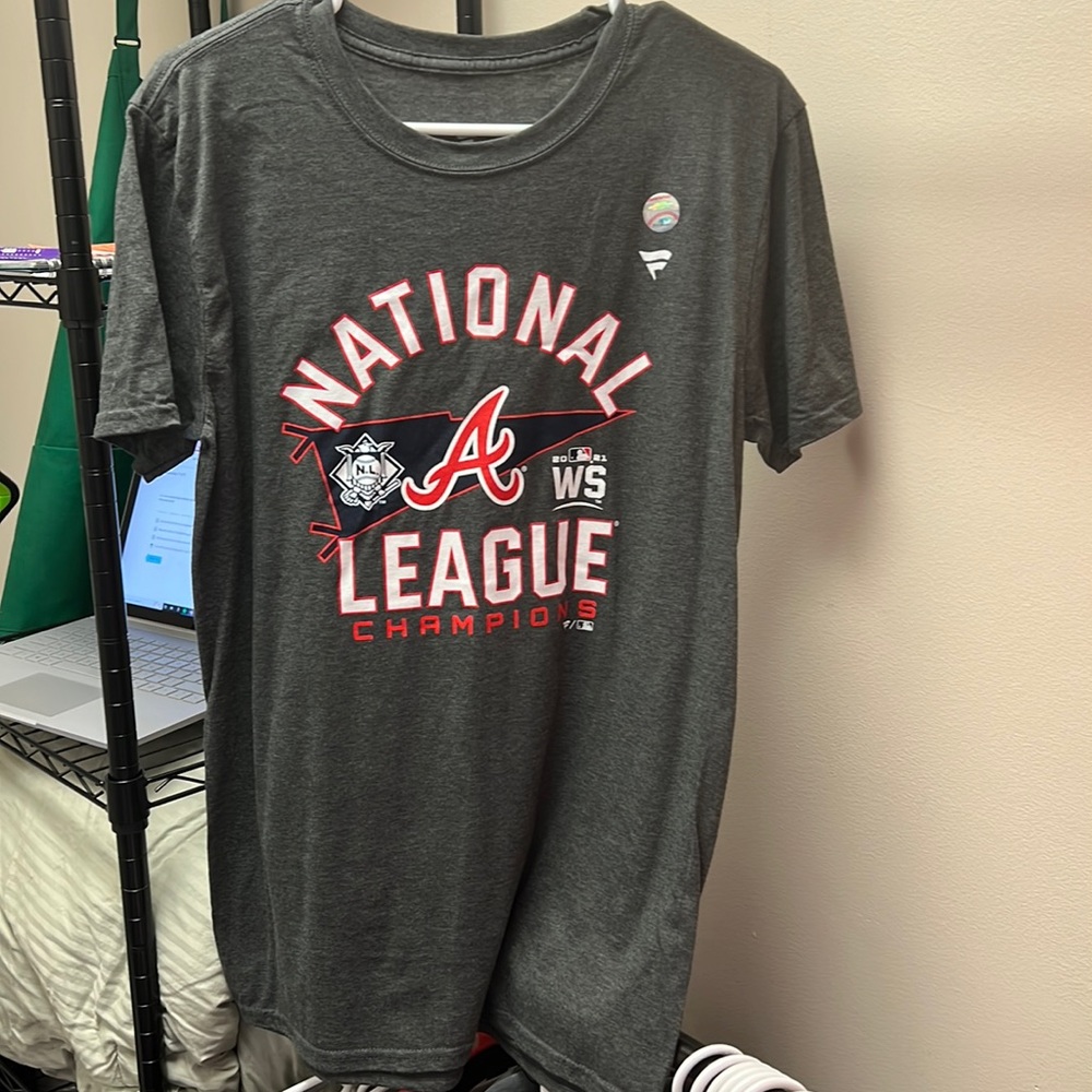 BRAND NEW Atlanta Braves World Series National League Champions UNISEX T-shirt
